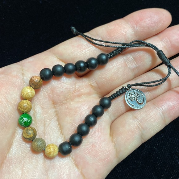 🖤NWOT💕1 Tree mission Stone bracelet - Picture 3 of 8